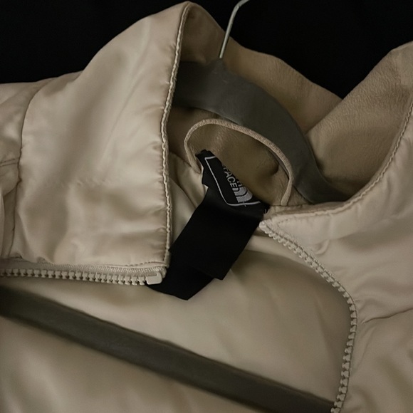 North face jacket - Picture 3 of 3